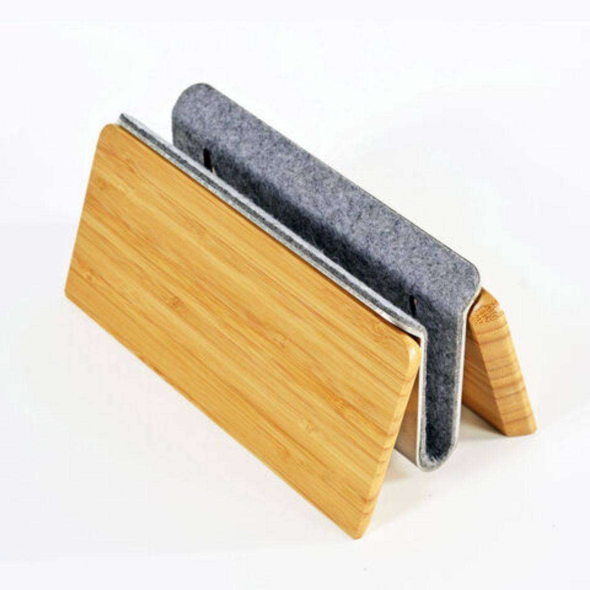 Stand vertical para computador de madera
